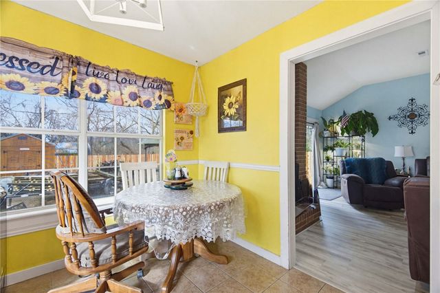 1147 N Fieldstone Avenue, Fayetteville, AR 72704