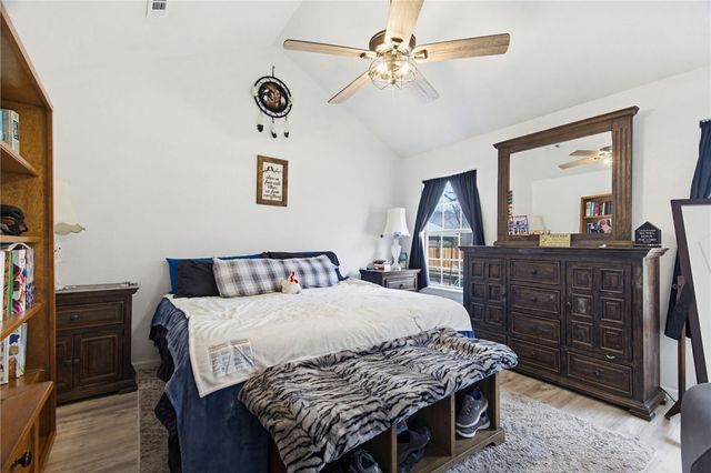 1147 N Fieldstone Avenue, Fayetteville, AR 72704