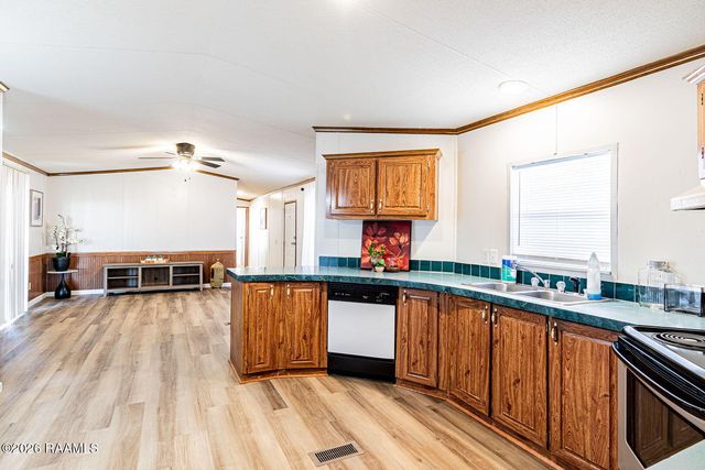 8521 General Collins Street, Youngsville, LA 70592