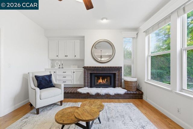 811 Vineyard Ct, Pleasant Hill, CA 94523