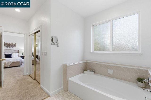 811 Vineyard Ct, Pleasant Hill, CA 94523