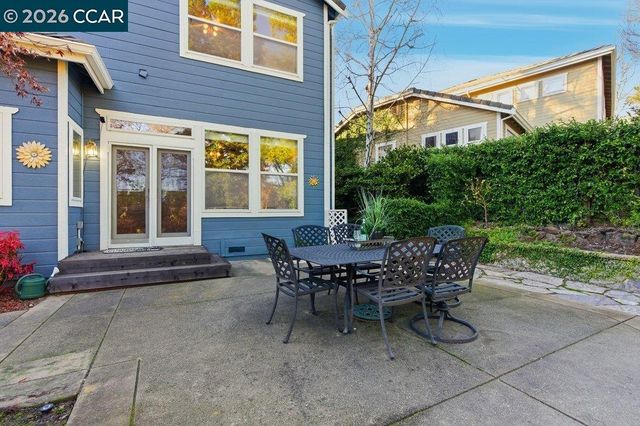 811 Vineyard Ct, Pleasant Hill, CA 94523