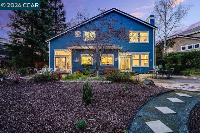 811 Vineyard Ct, Pleasant Hill, CA 94523