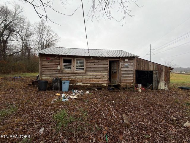 165 Keyes Rd, Crossville, TN 38571