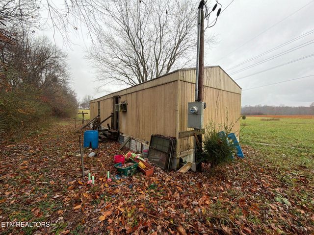 165 Keyes Rd, Crossville, TN 38571