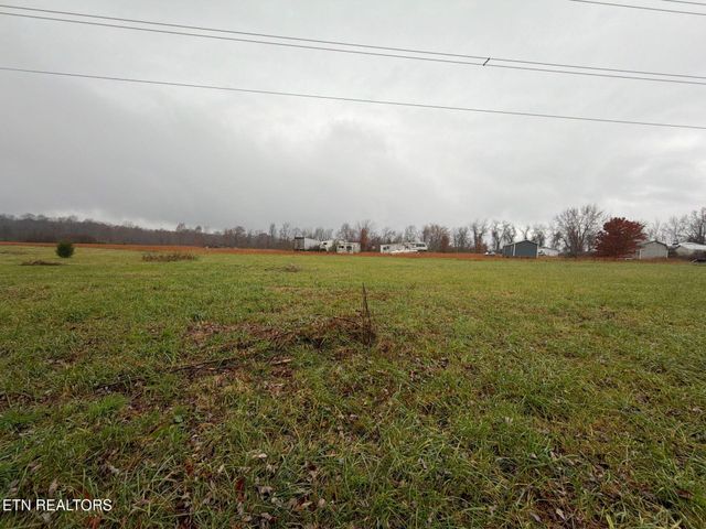 165 Keyes Rd, Crossville, TN 38571