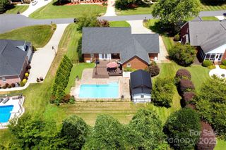 2914 Weatherfield Drive, Lincolnton, NC 28092