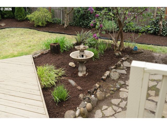 5823 Ne FLANDERS St, Portland, OR 97213