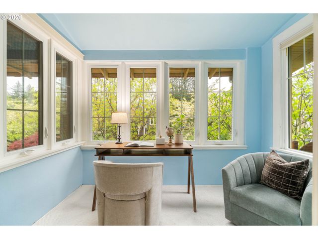 5823 Ne FLANDERS St, Portland, OR 97213