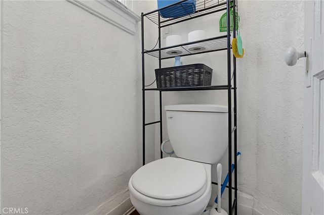 814 East 41st Street, Los Angeles, CA 90011