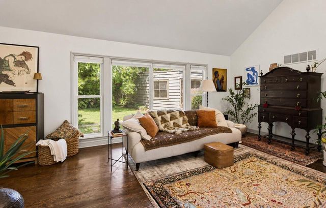 4100 N Ardmore AVENUE, Shorewood, WI 53211