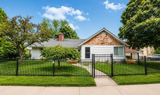 4100 N Ardmore AVENUE, Shorewood, WI 53211