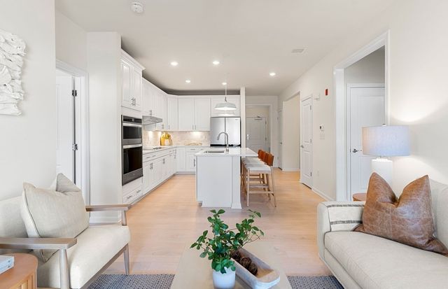 320 Martins Landing 511, North Reading, MA 01864