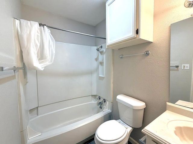 209 E Noton ST 109, Pflugerville, TX 78660