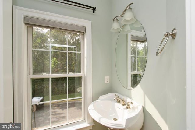 6411 VELLIETY LN, Springfield, VA 22152