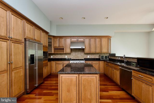 6411 VELLIETY LN, Springfield, VA 22152