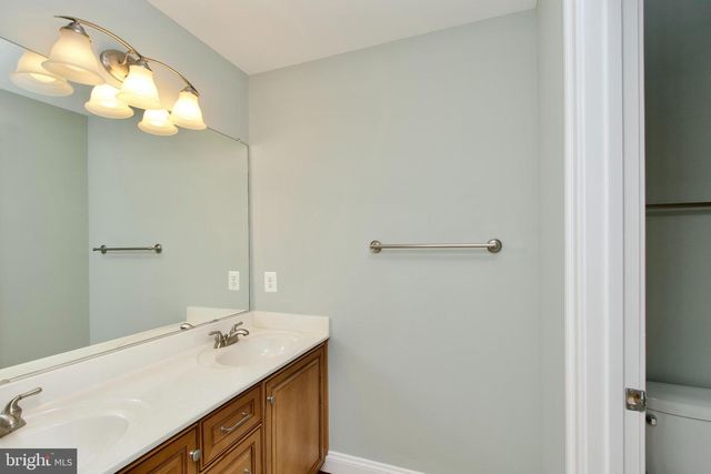 6411 VELLIETY LN, Springfield, VA 22152