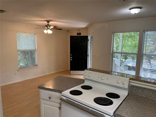 734 S MILLS AVENUE, Orlando, FL 32801