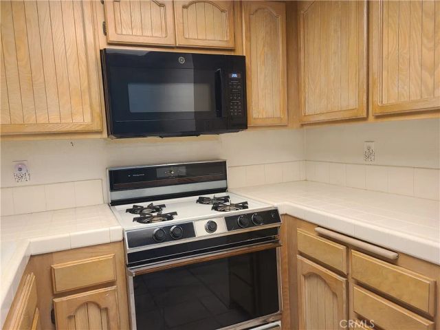 7620 Hollister Avenue 111, Santa Barbara, CA 93117