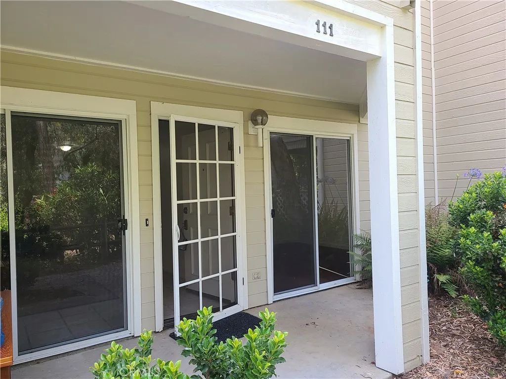 7620 Hollister Avenue 111, Santa Barbara, CA 93117