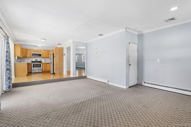 211 Oswego Avenue, Medford, NY 11763