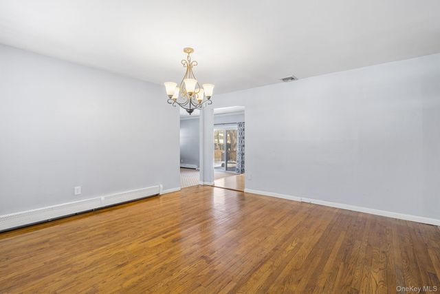 211 Oswego Avenue, Medford, NY 11763