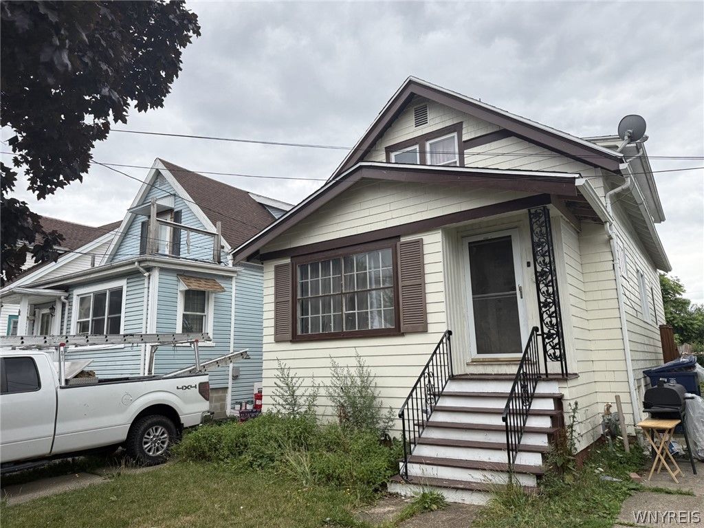 29 Rounds Avenue, Buffalo, NY 14215