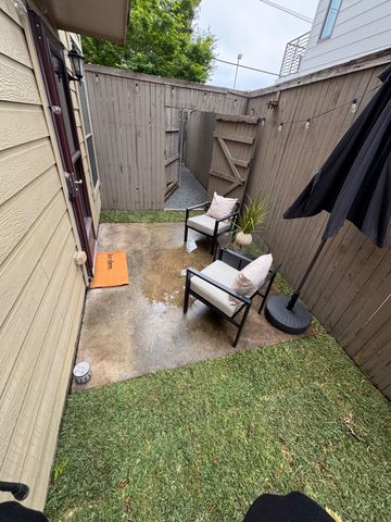 2403 Wild Cherry Way, Dallas, TX 75206