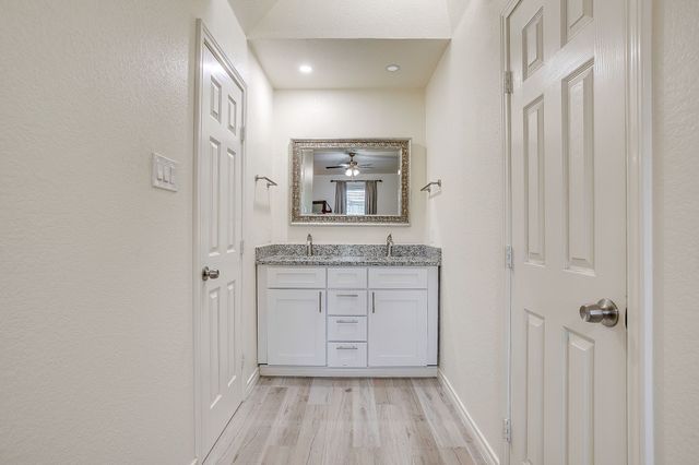 2135 Reverchon Drive, Arlington, TX 76017