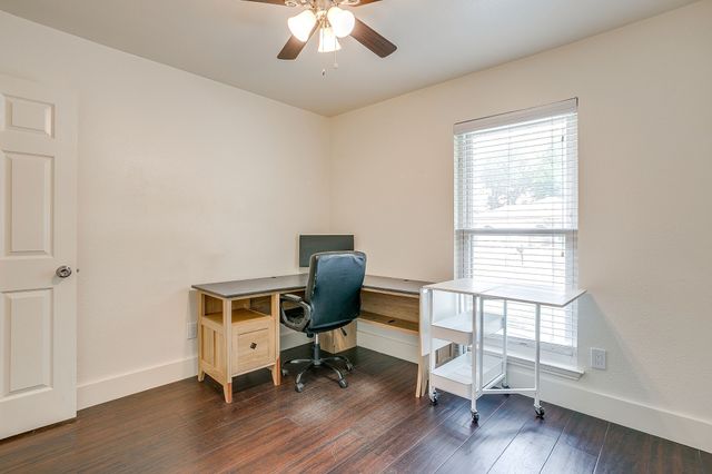 2135 Reverchon Drive, Arlington, TX 76017