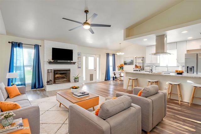 2135 Reverchon Drive, Arlington, TX 76017