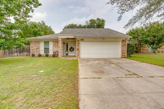 2135 Reverchon Drive, Arlington, TX 76017