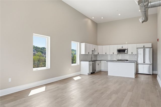 3809 Liberty Ave 403, Lawrenceville, PA 15201