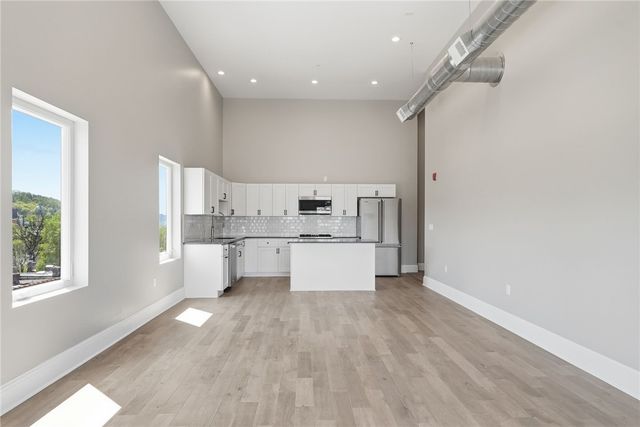 3809 Liberty Ave 403, Lawrenceville, PA 15201