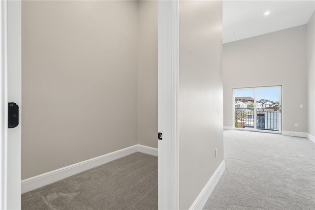 3809 Liberty Ave 403, Lawrenceville, PA 15201