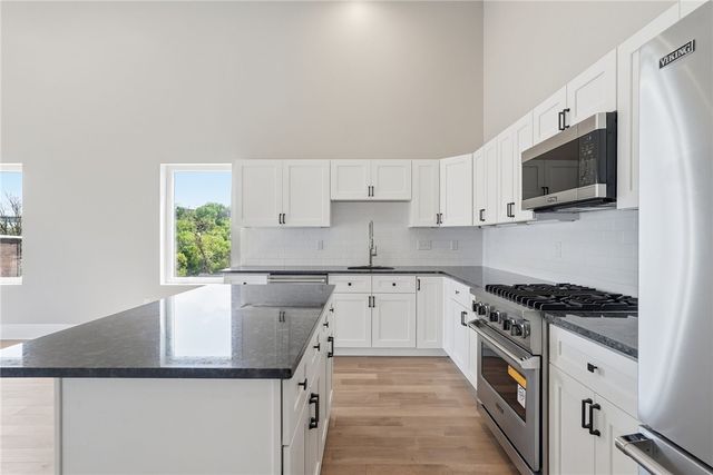 3809 Liberty Ave 403, Lawrenceville, PA 15201