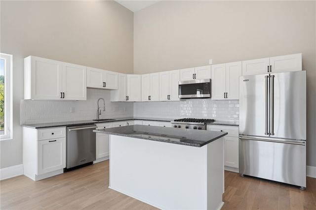 3809 Liberty Ave 403, Lawrenceville, PA 15201