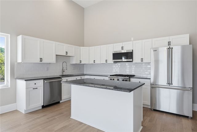 3809 Liberty Ave 403, Lawrenceville, PA 15201
