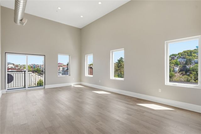 3809 Liberty Ave 403, Lawrenceville, PA 15201
