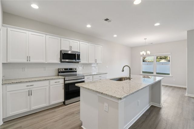 46 Nautilus Ave, Brunswick, GA 31525