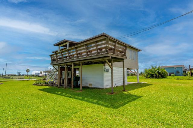 4018 3rd Street, Galveston, TX 77554