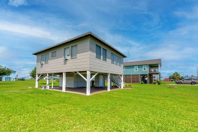 4018 3rd Street, Galveston, TX 77554