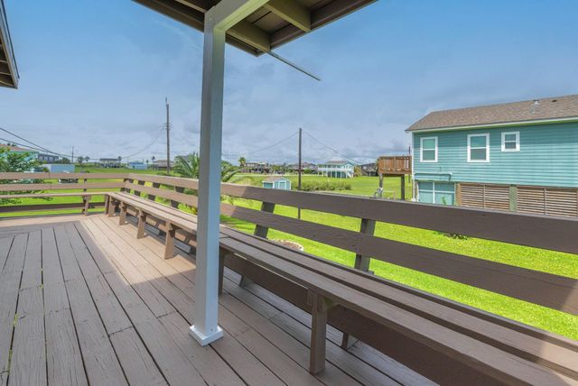 4018 3rd Street, Galveston, TX 77554