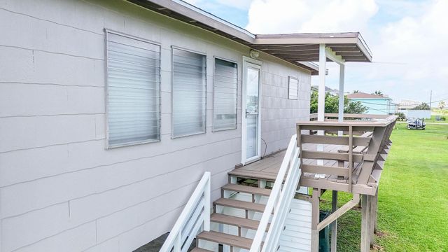 4018 3rd Street, Galveston, TX 77554