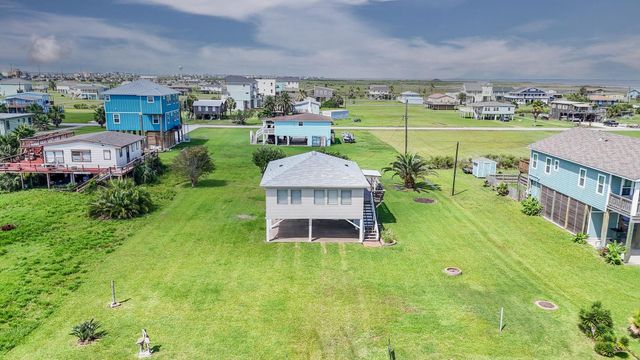 4018 3rd Street, Galveston, TX 77554