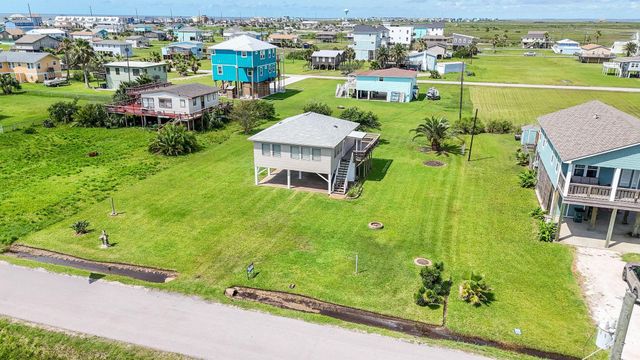 4018 3rd Street, Galveston, TX 77554
