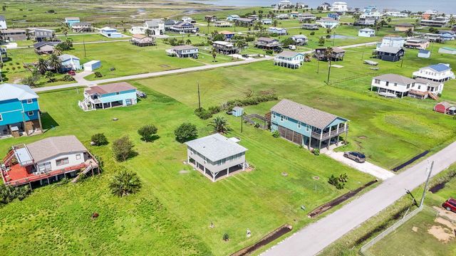 4018 3rd Street, Galveston, TX 77554