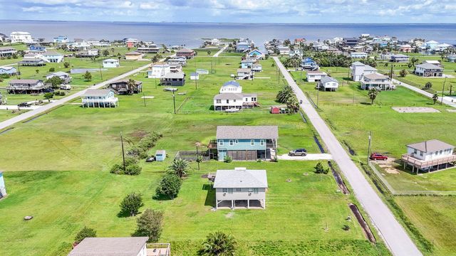 4018 3rd Street, Galveston, TX 77554