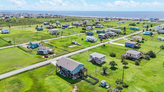 4018 3rd Street, Galveston, TX 77554
