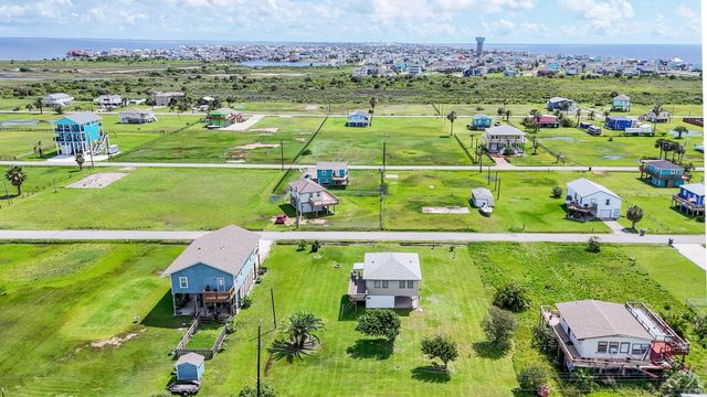 4018 3rd Street, Galveston, TX 77554